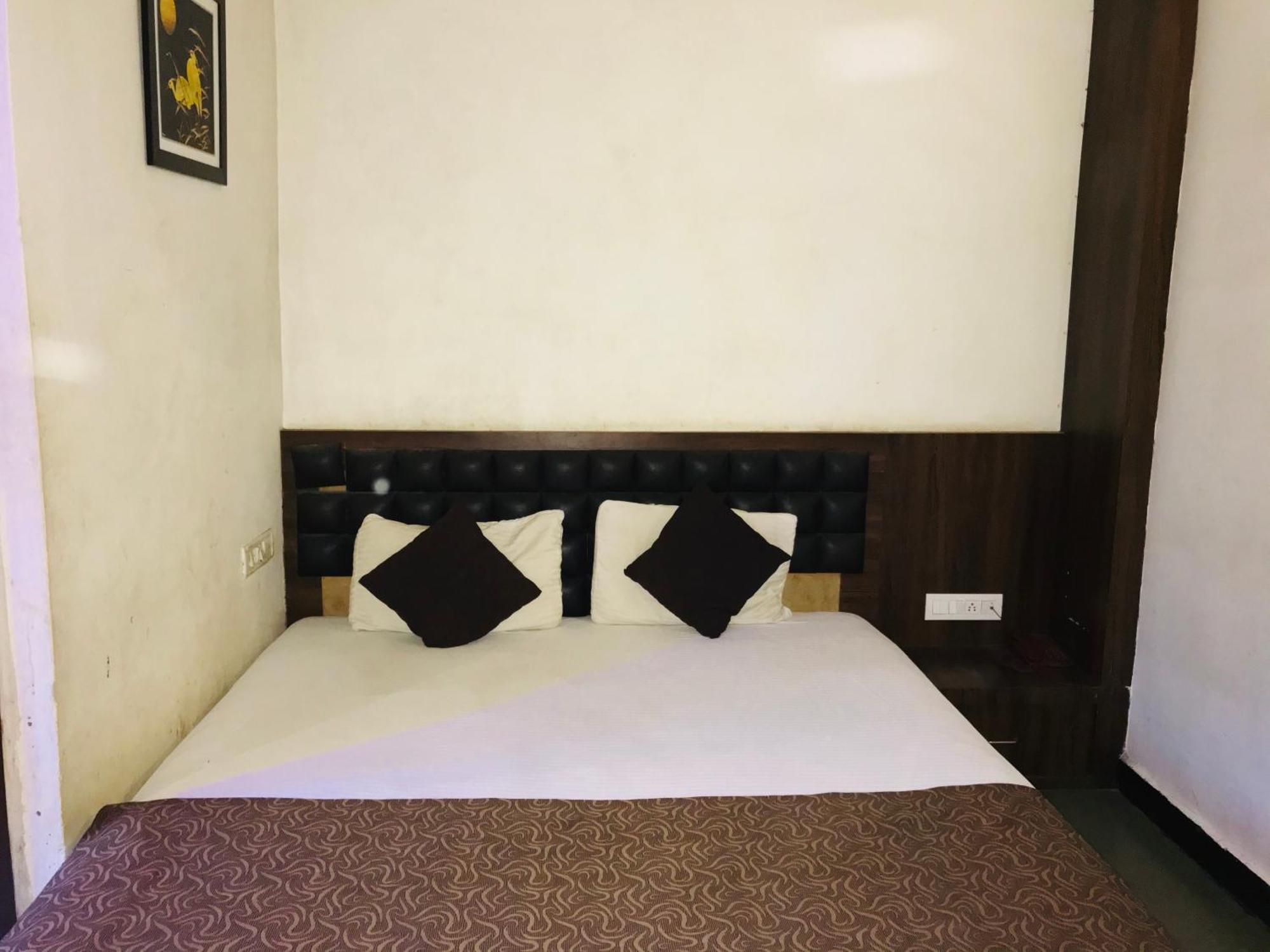 נאסיק Liva Rooms מראה חיצוני תמונה