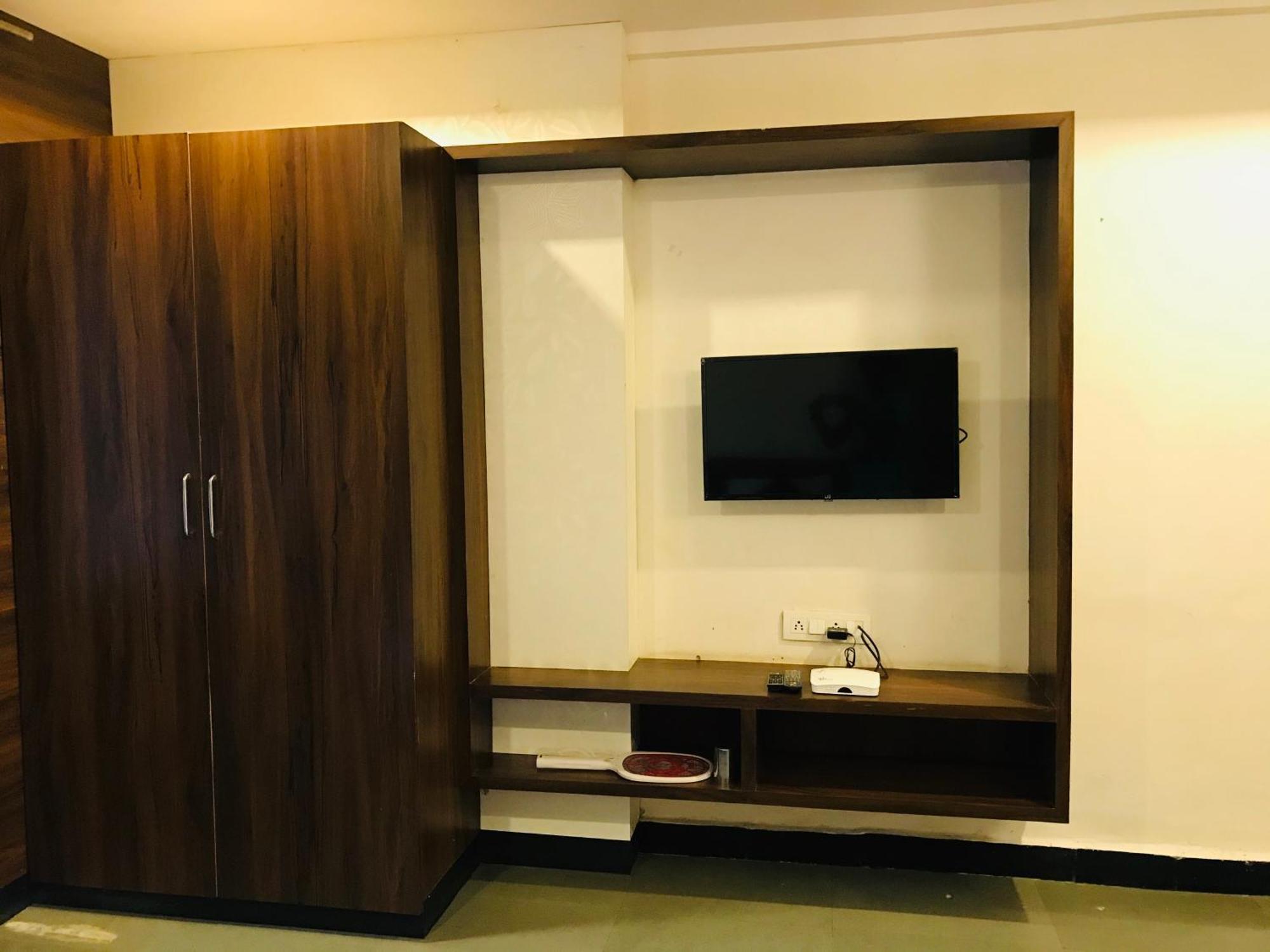 נאסיק Liva Rooms מראה חיצוני תמונה