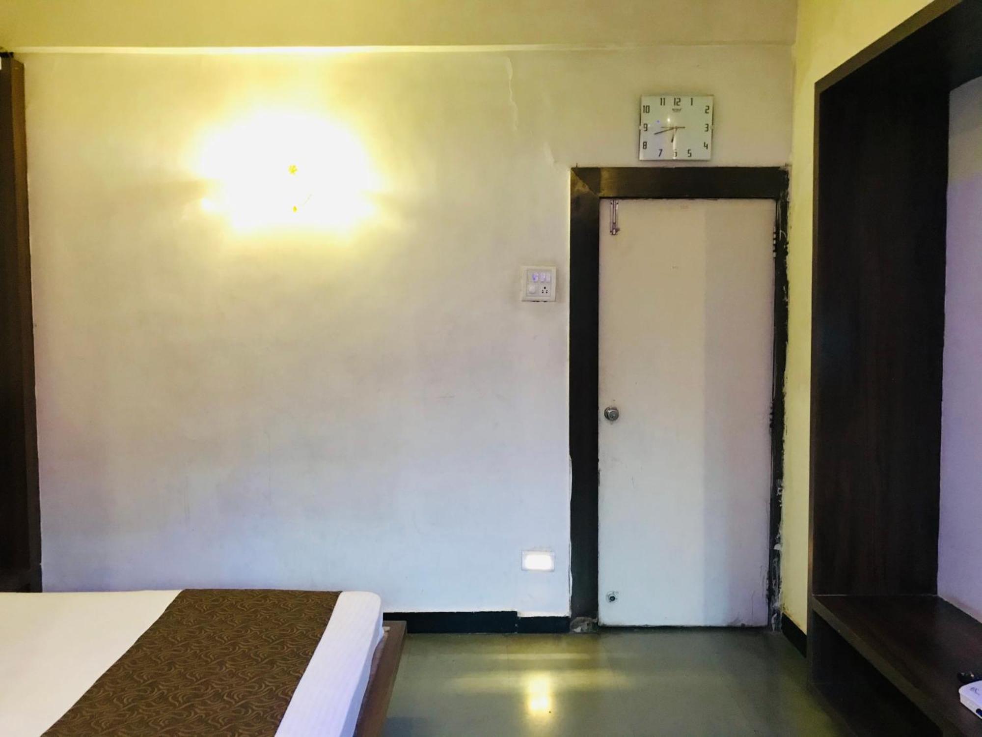 נאסיק Liva Rooms מראה חיצוני תמונה