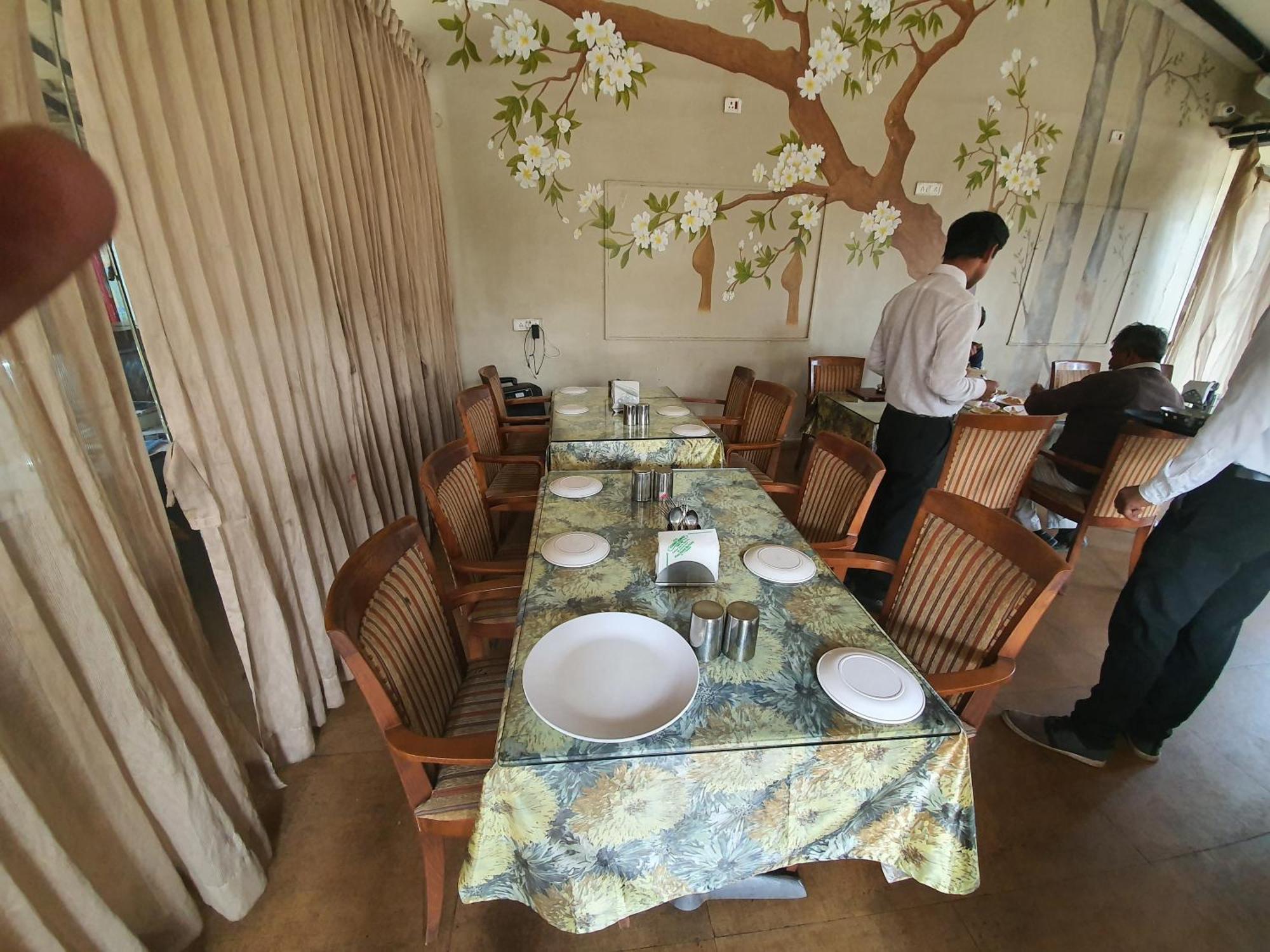 נאסיק Liva Rooms מראה חיצוני תמונה